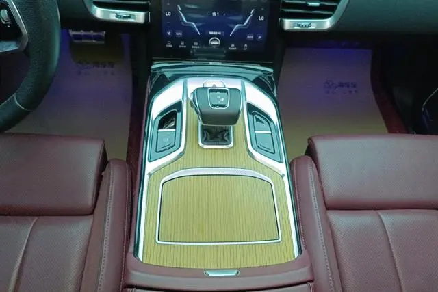 Hongqi Hongqi E-HS9 460km Flag Enjoy edition six seats
