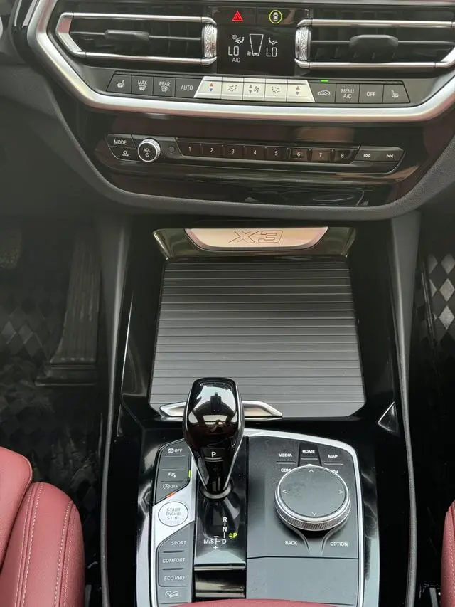 BMW BMW X3 Facelift xDrive25i M sports suit