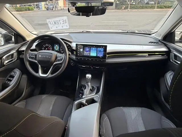Roewe Roewe i5 1.5L CVT Platinum edition