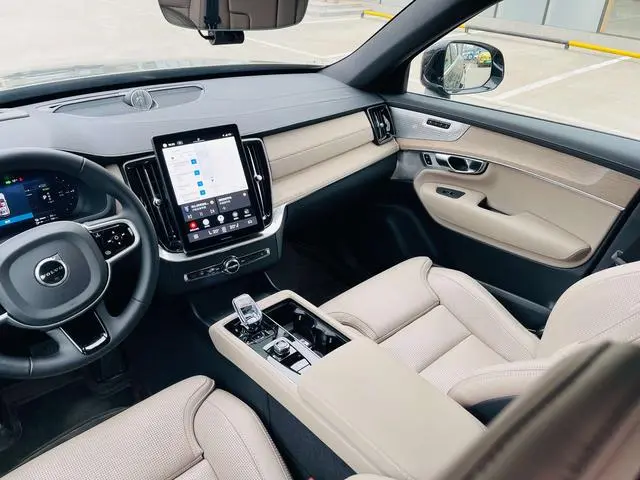 Volvo Volvo XC90 PHEV E-drive hybrid T8 Long battery life Zhizun Deluxe Edition 7 Seats