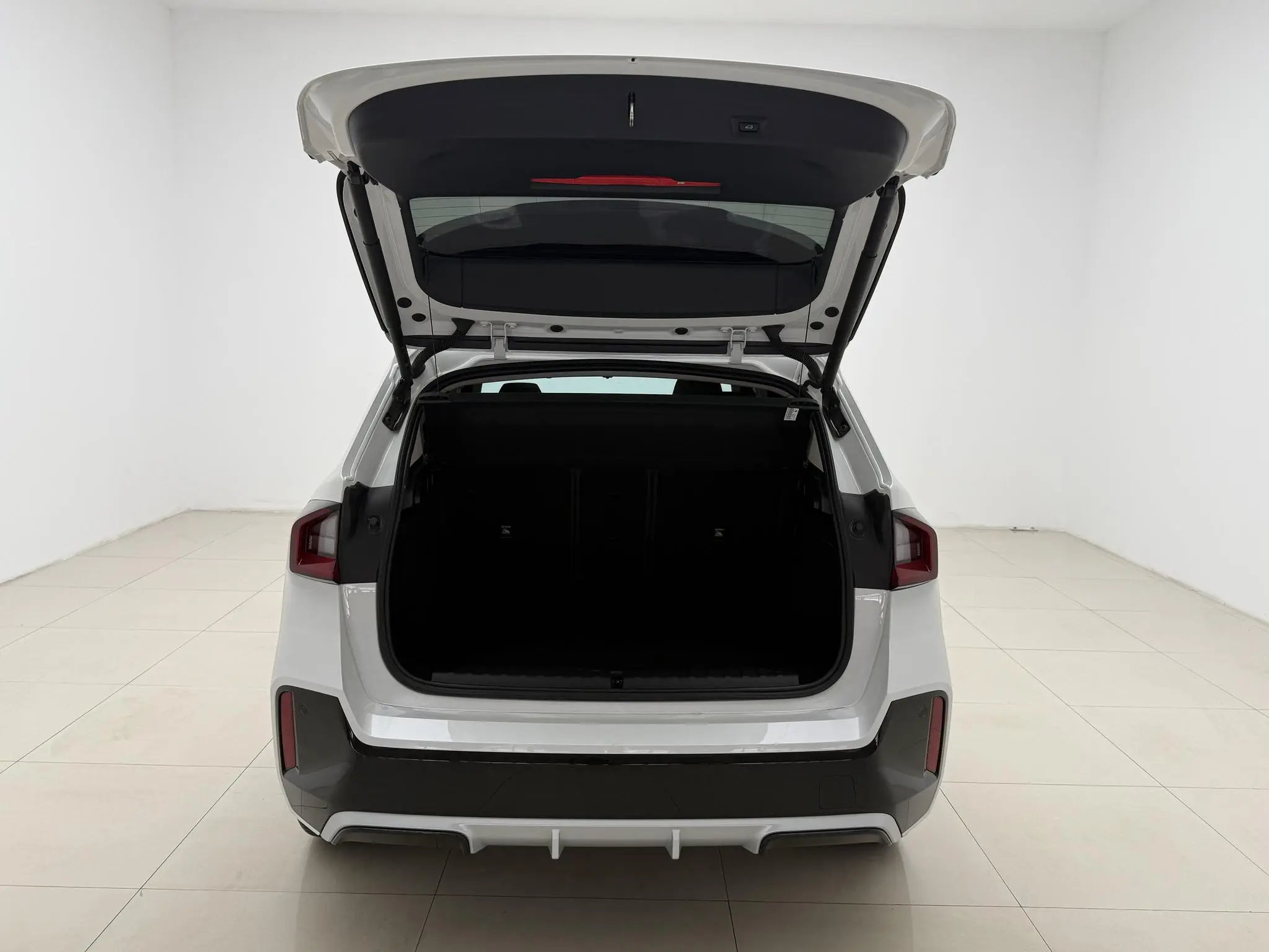 BMW BMW iX1 eDrive25L M sports suit