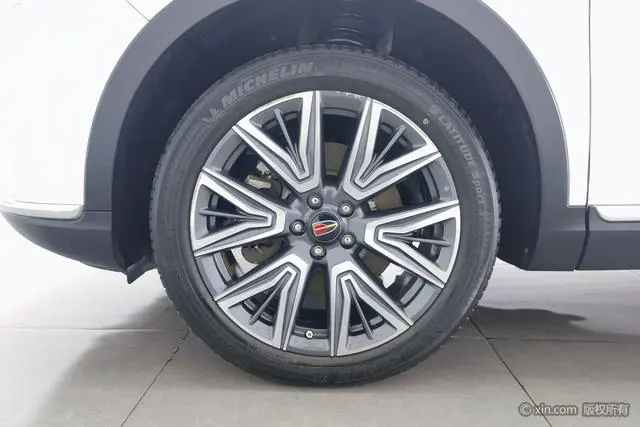 Hongqi Hongqi HS5 Facelift 2.0T Zhilian flag enjoy four-wheel drive version