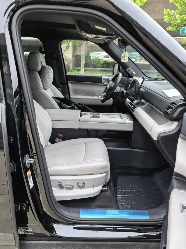 FANG CHENG BAO Titanium 7 200KM two-wheel drive Max version