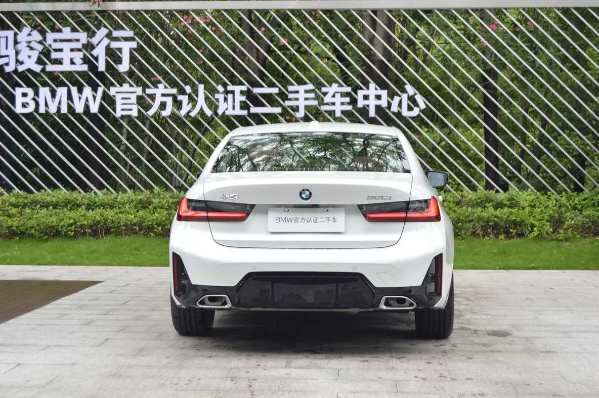 BMW BMW 3 Series 325i M sports suit