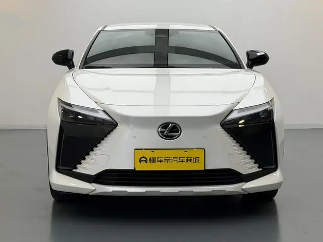 Lexus Lexus RZ 450e DIRECT4 vertical version