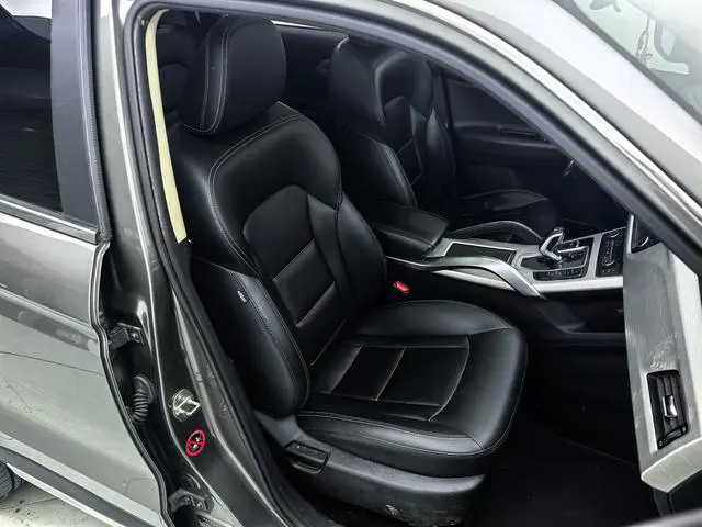 Geely Boyue 1.8TD DCT two-wheel drive intelligent 4G connected version