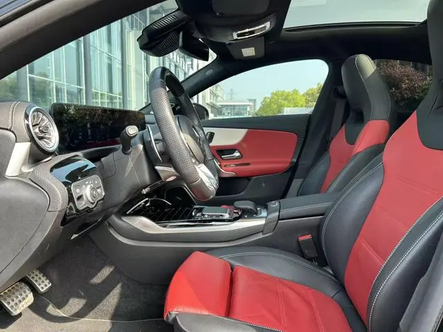 Mercedes-Benz Mercedes-Benz CLA AMG AMG CLA 35 4MATIC