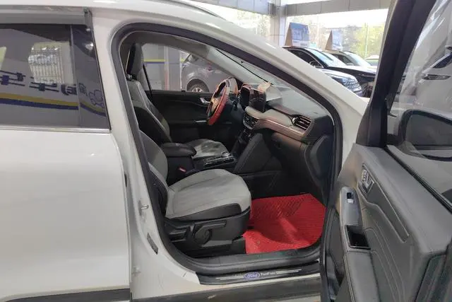 Ford Ruiji EcoBoost 245 two-wheel drive Yaoxiang model