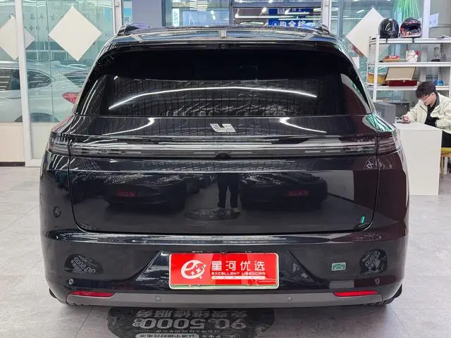 Li Auto Ideal L7 Pro version