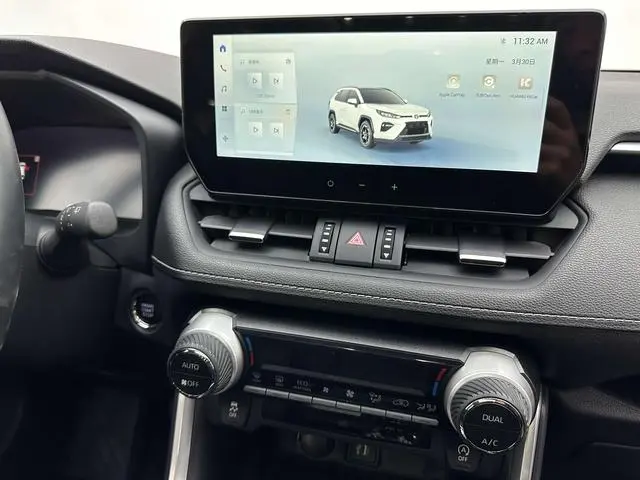 TOYOTA Wilanda 2.0L four-wheel drive Luxury PLUS edition