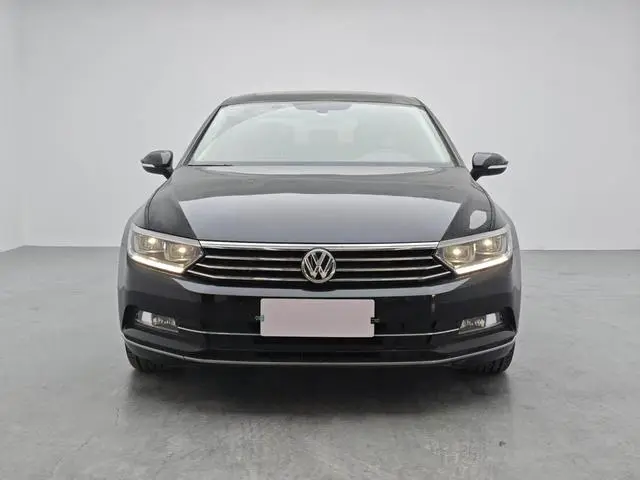 Volkswagen Magotan 330TSI DSG Luxury Country VI