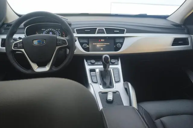 Geely Boyue 1.8TD automatic two-wheel drive intelligent 4G connected version