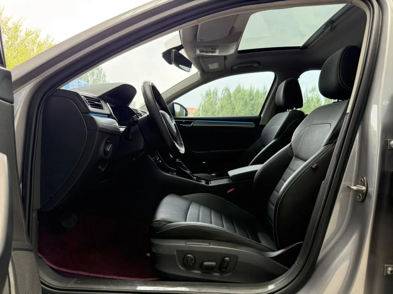 Skoda Speed pie Facelifted ZI330 DSG Comfort Edition