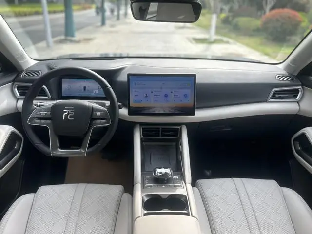 BYD Yuan UP 401KM beyond type