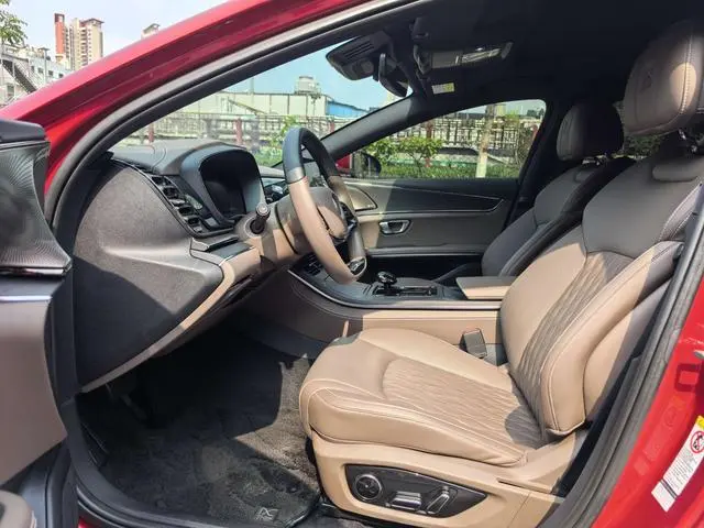 BYD Han EV Four-wheel drive high-performance version flagship