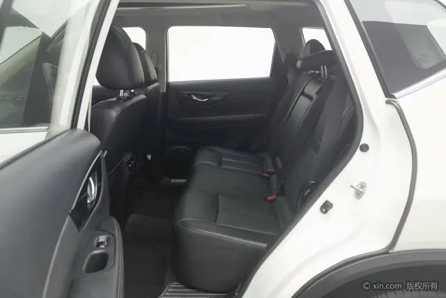 Nissan Qijun 2.5L CVT Luxury Pilot Edition 4WD