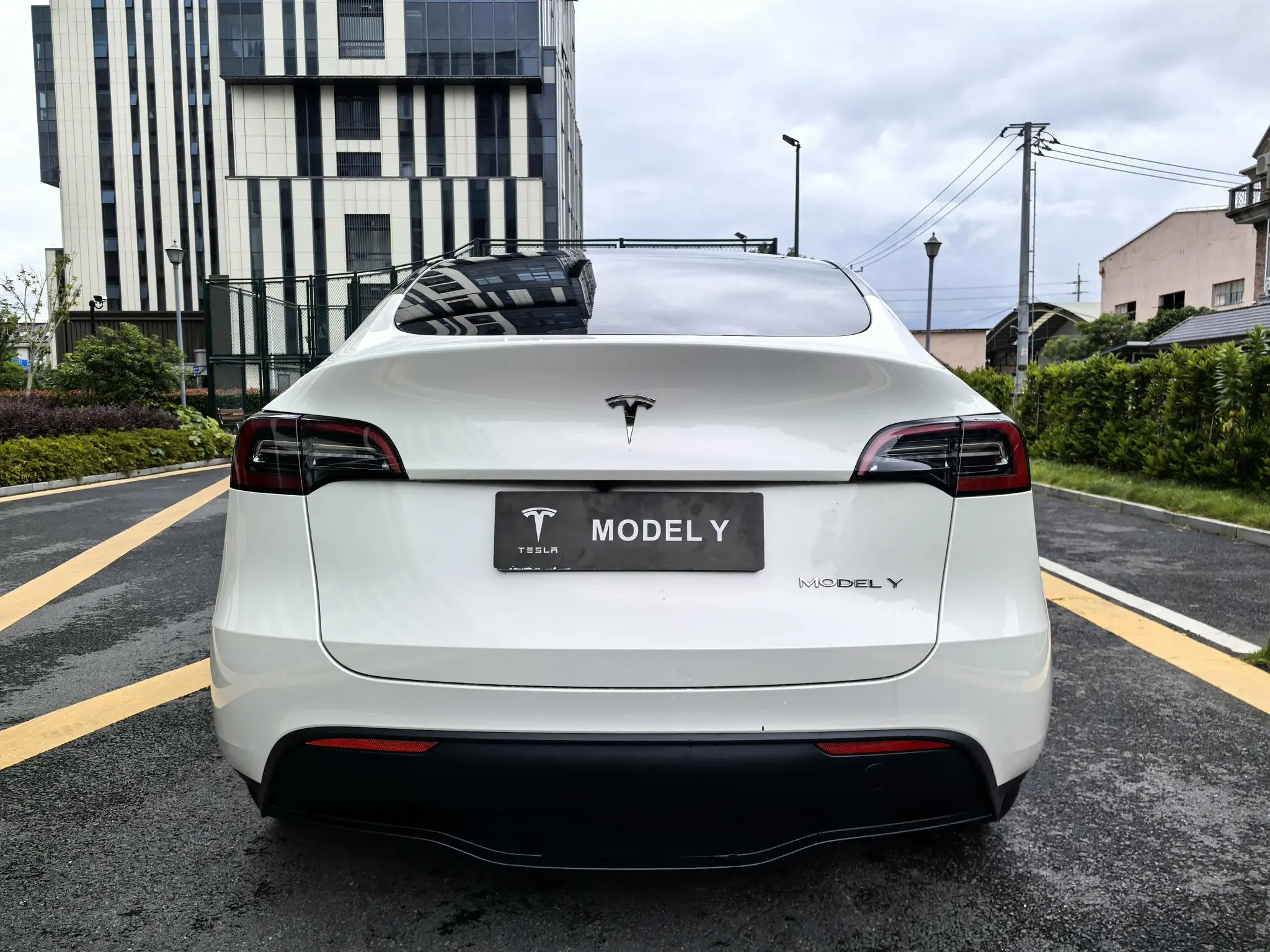 Tesla Model Y Rear-wheel drive version