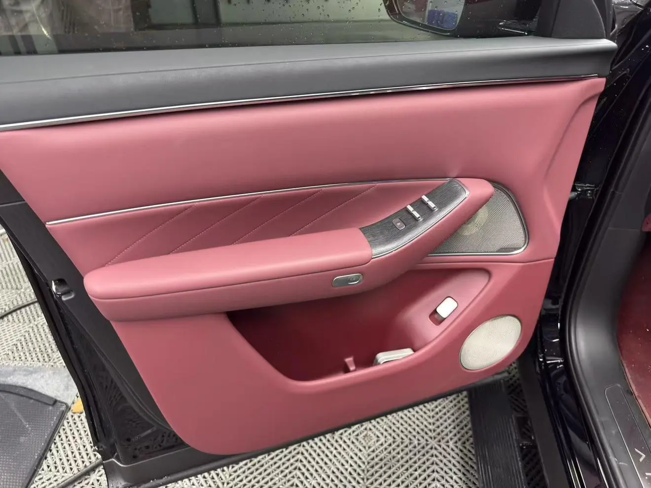 AITO Ask the world M8 Extended range Ultra six-seater version