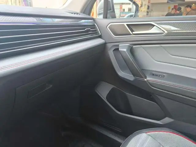 Volkswagen Tiguan L PHEV 430PHEV plug-in hybrid Ultimate Edition