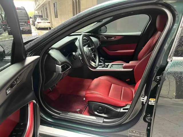 Jaguar Jaguar XEL 2.0T 250PS R-DYNAMIC S Enterprising Sports Edition