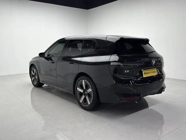 BMW BMW iX xDrive40