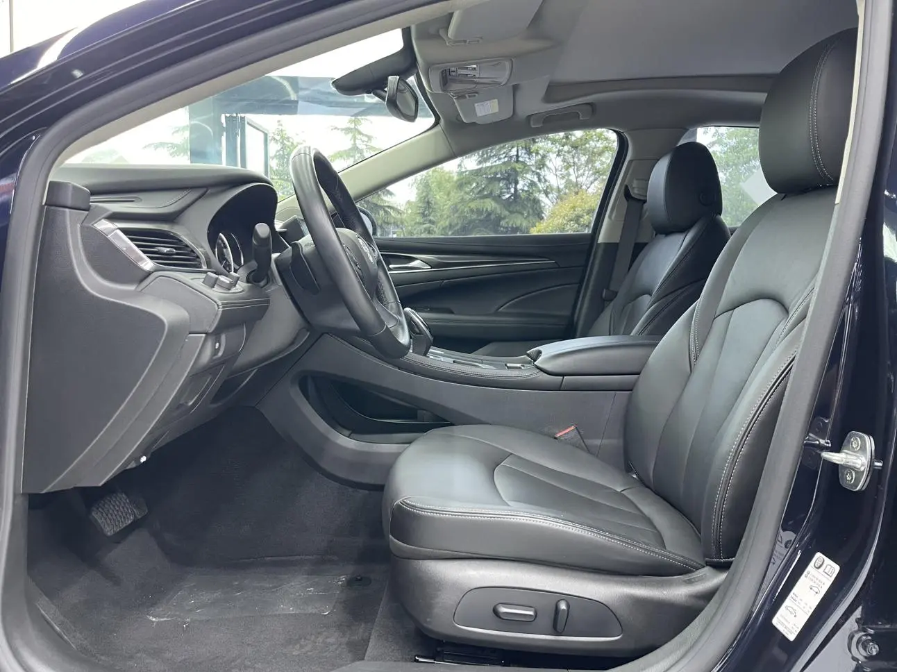 Buick Lacrosse 652T luxury
