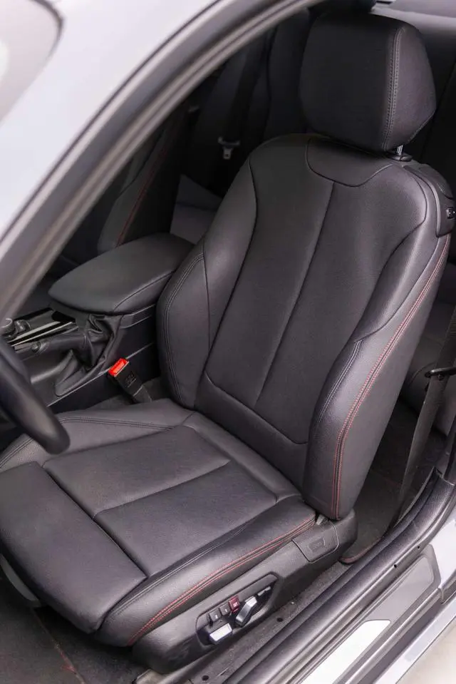 BMW BMW 2 Series (imported) 225i sports design suit