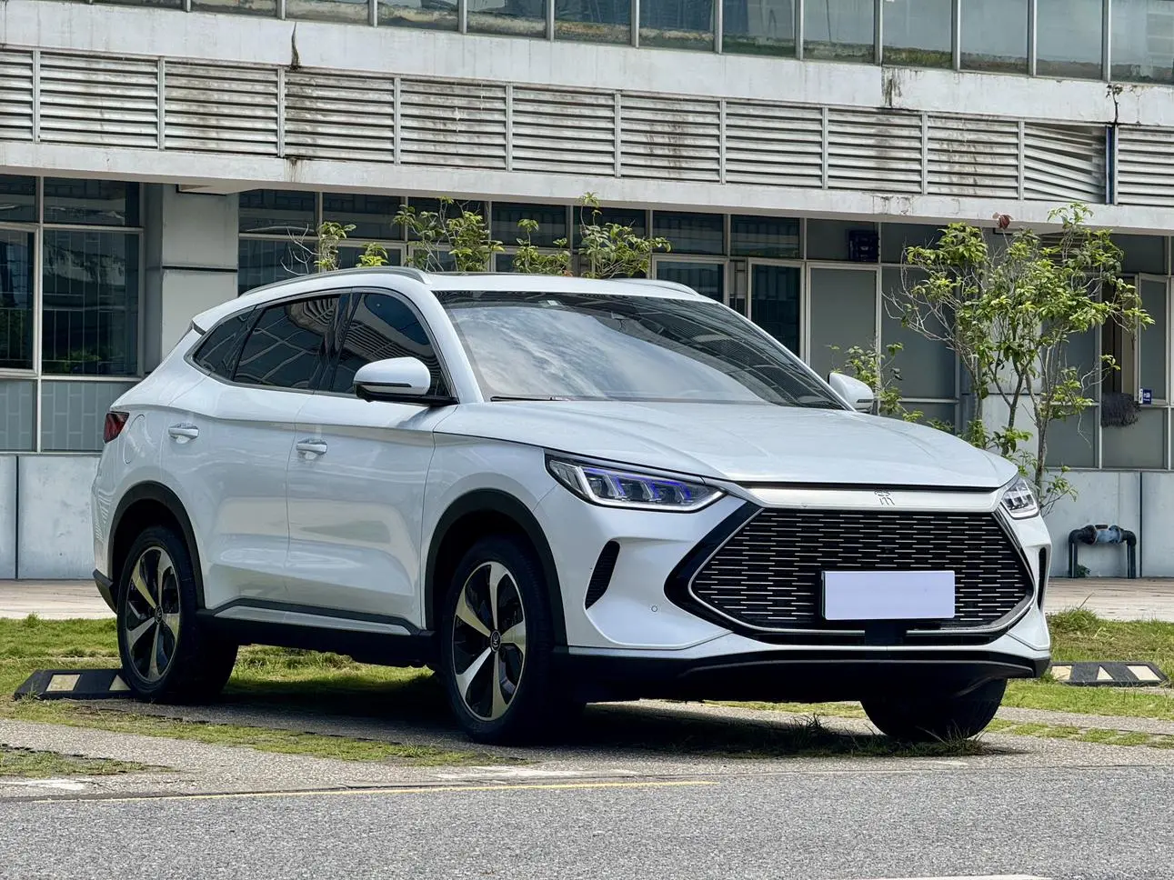 BYD Song PLUS DM DM-i 110KM two-wheel drive flagship PLUS 5G version