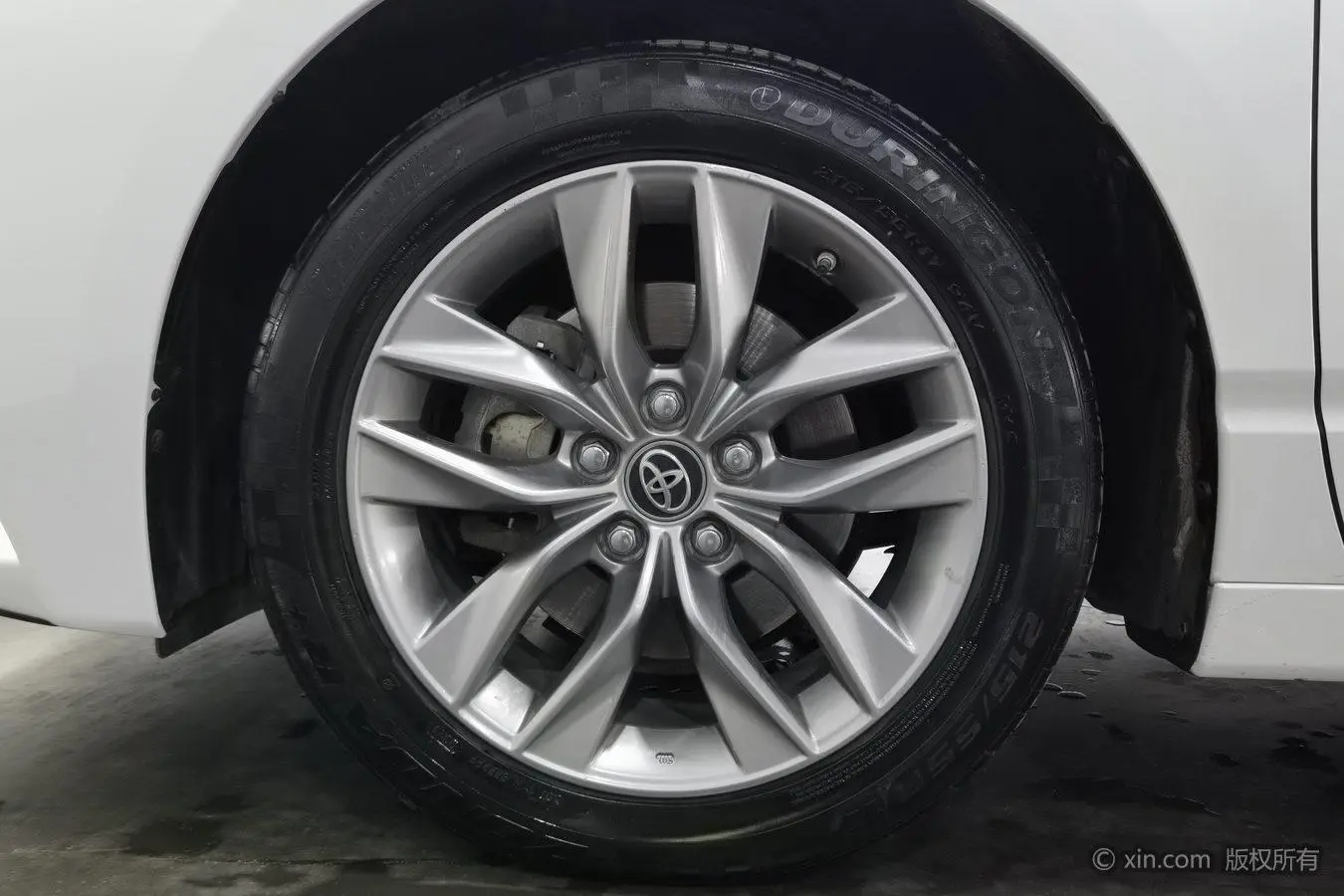 TOYOTA Asian dragon 2.0L Deluxe Edition Country VI