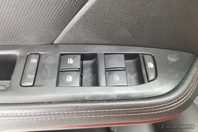 Chevrolet Cruze RS 330T Automatic Fun Version