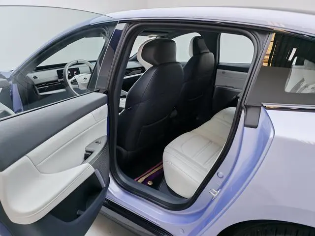 Dongfeng eπ eπ007 Pure electric 530Pro version