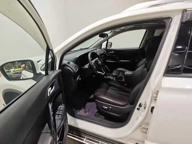 GAC Trumpchi GS4 235T automatic two-wheel drive luxury smart version