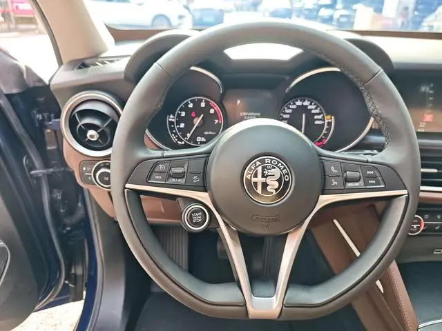 Alfa Romeo Stelvio 2.0T 200HP Elite Edition