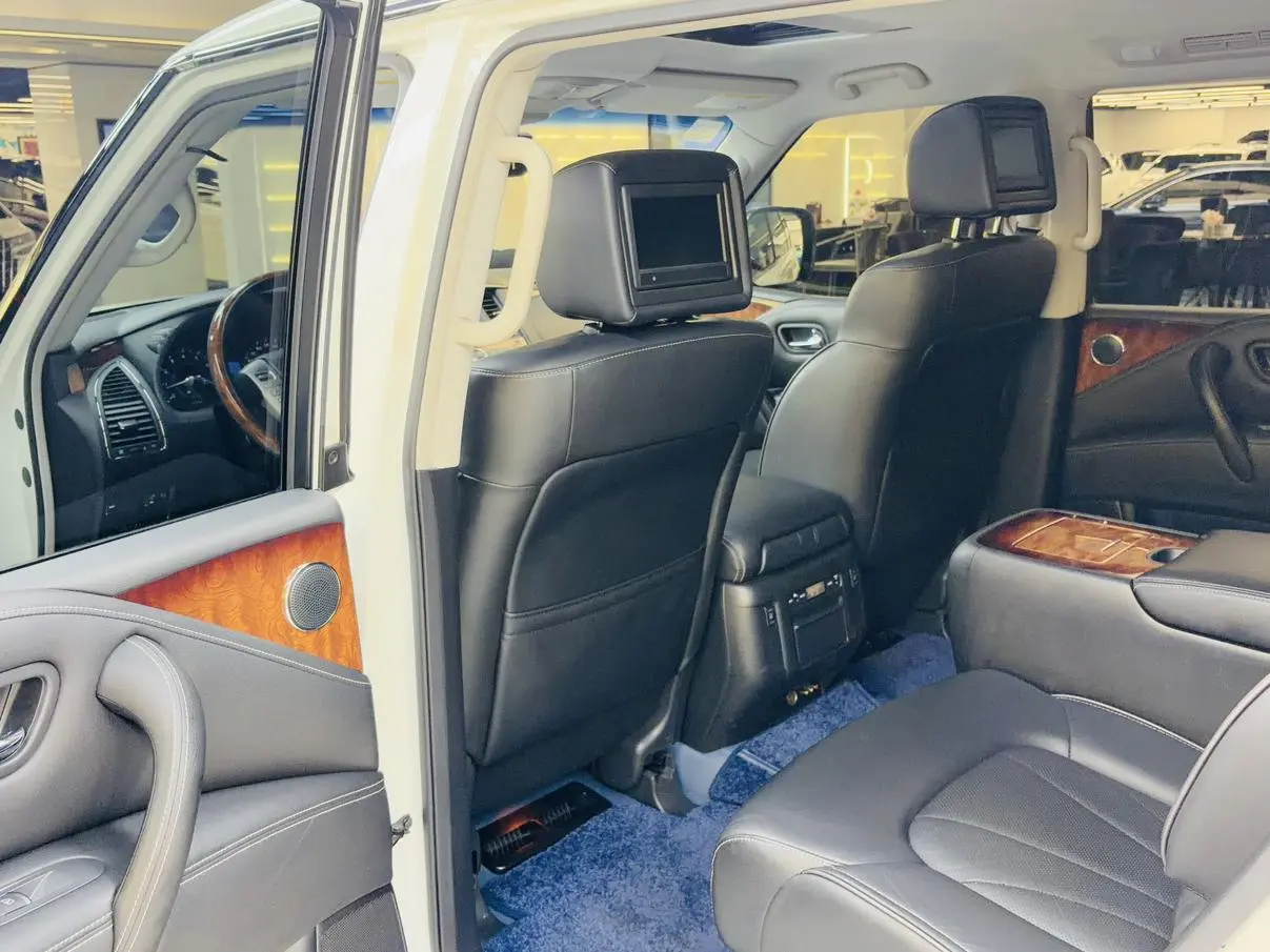 Infiniti Infiniti QX80 5.6L 4WD