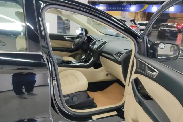 Ford Sharp World EcoBoost 245 two-wheel drive elite 5-seater country V