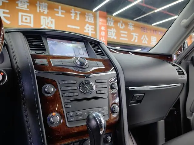 Infiniti Infiniti QX80 5.6L 4WD