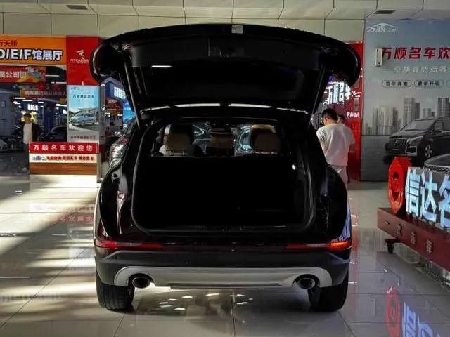Lincoln Adventurer 2.0T two-wheel drive Zunya edition