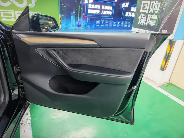 Tesla Model Y Long battery life all-wheel drive version