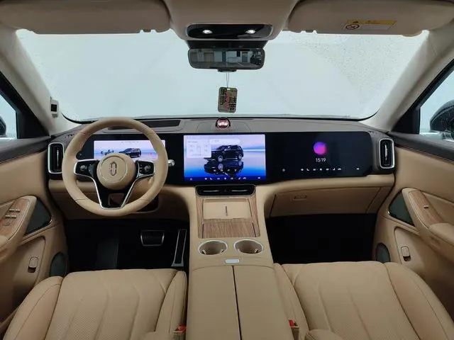 AITO Ask the world M8 Extended range Ultra six-seater version