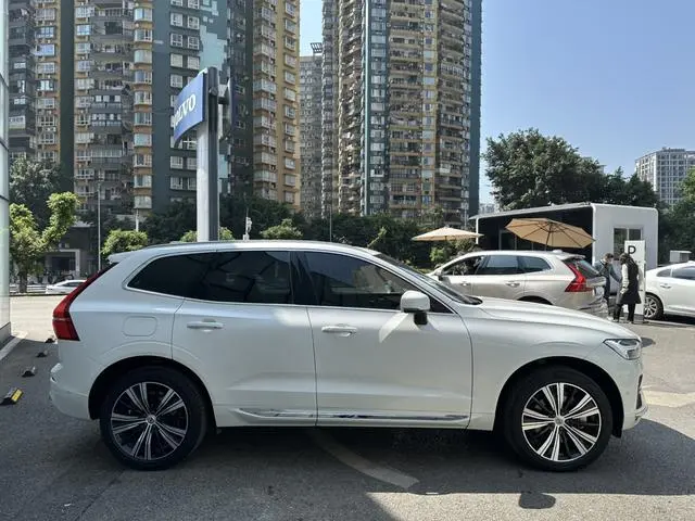 Volvo Volvo XC60 PHEV T8 four-wheel drive long battery life Zhiyuan Deluxe Edition