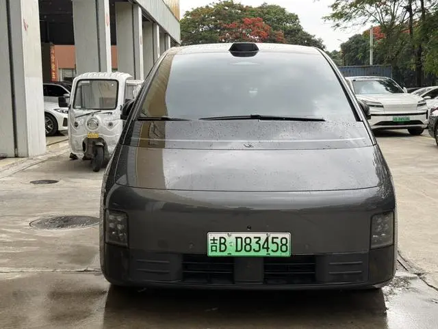 Li Auto Ideal MEGA Ultra version