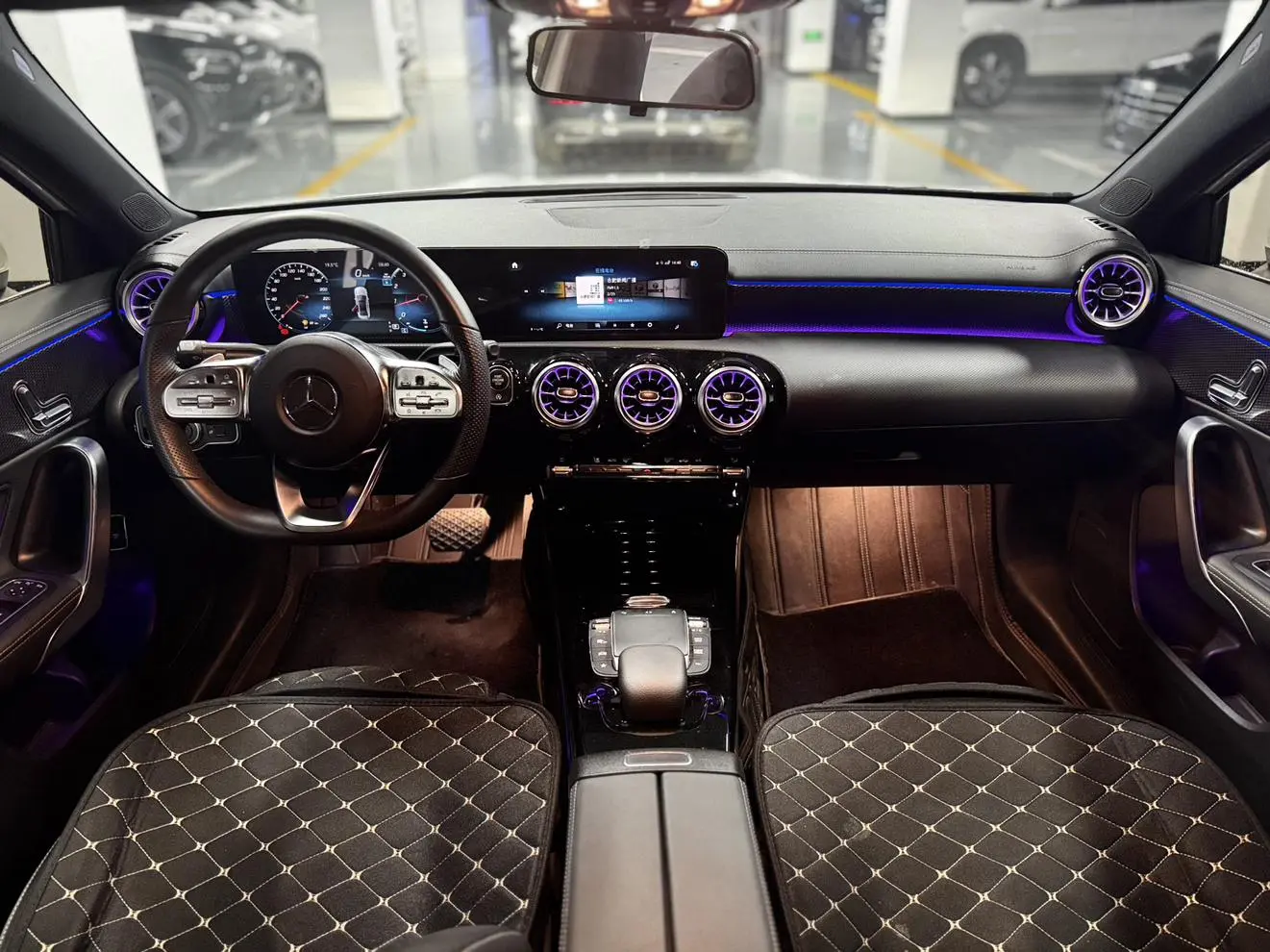 Mercedes-Benz Mercedes-Benz A-class A 200 L sports sedan fashion Version