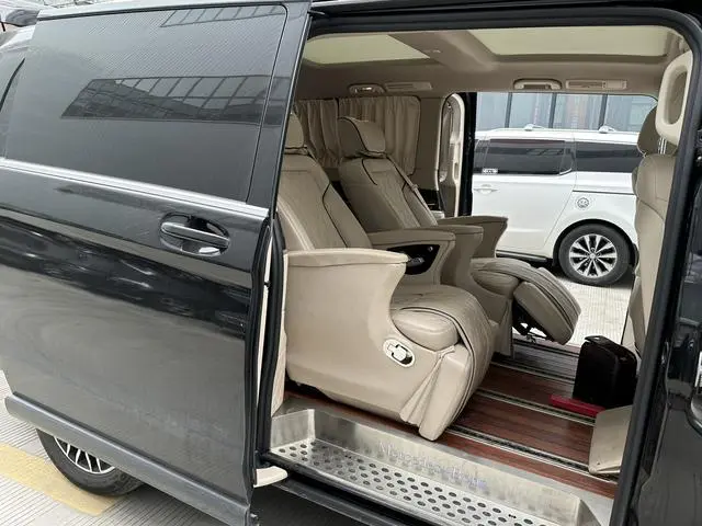Mercedes-Benz Mercedes-Benz V-class V 260 L Premium Extended Version