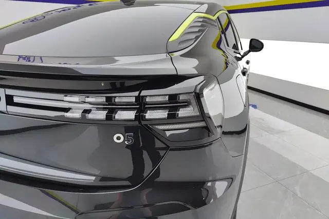 LYNK & CO Lynk 05 2.0TD two-wheel drive Halo