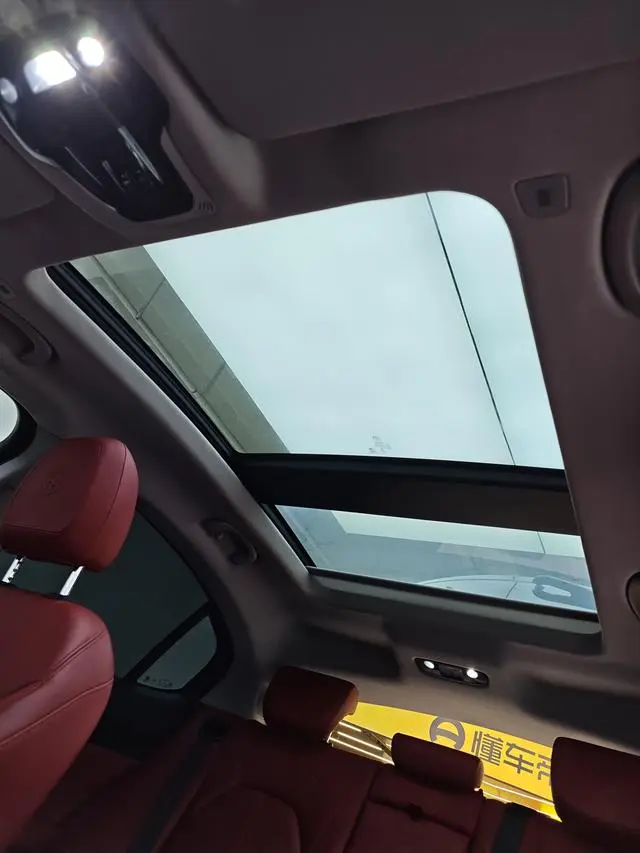 Alfa Romeo Stelvio 2.0T 280HP Deluxe Edition