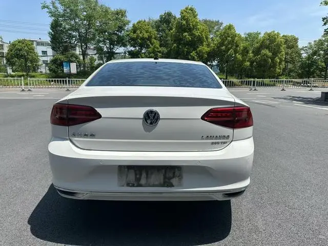 Volkswagen Lingdu 280TSI DSG Deluxe Edition Country VI
