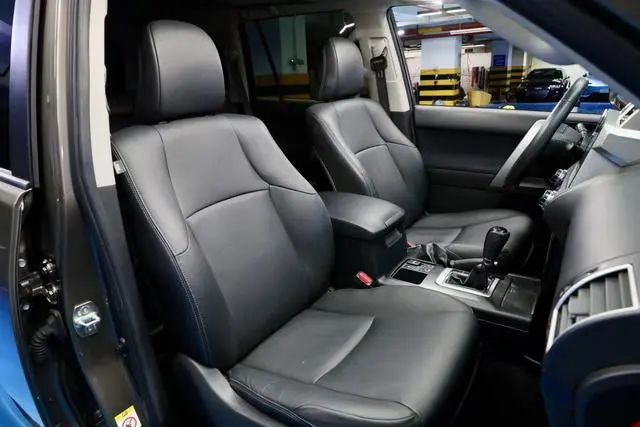 TOYOTA Prado 2.7L automatic standard version