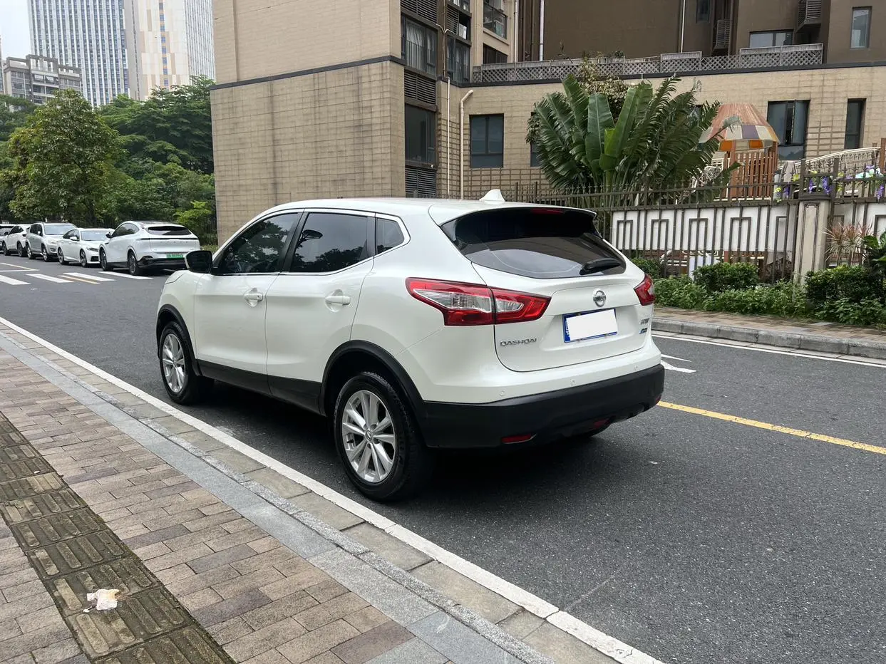 Nissan Qashqai 2.0L CVT Elite Edition Country V