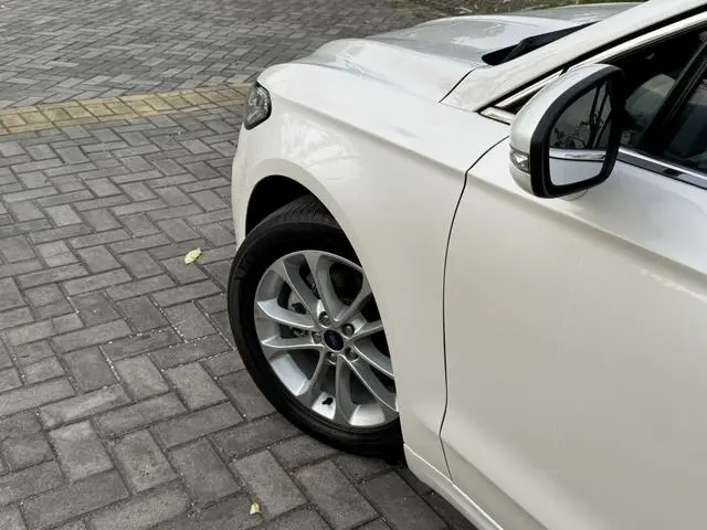 Ford Mondeo EcoBoost 180 fashion type