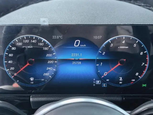 Mercedes-Benz Mercedes-Benz GLA GLA 220